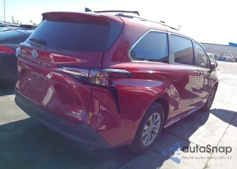 2023 Toyota Sienna Xle z USA, uszkodzony, nr VIN 5TDYRKEC0PS143772